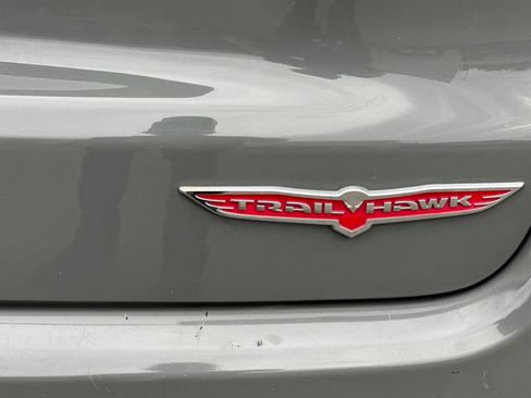 Used 2020 Jeep Compass Trailhawk AWD/4WD image 34
