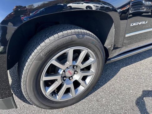 Used 2018 GMC Yukon XL Denali w/ Open Road Package image 39