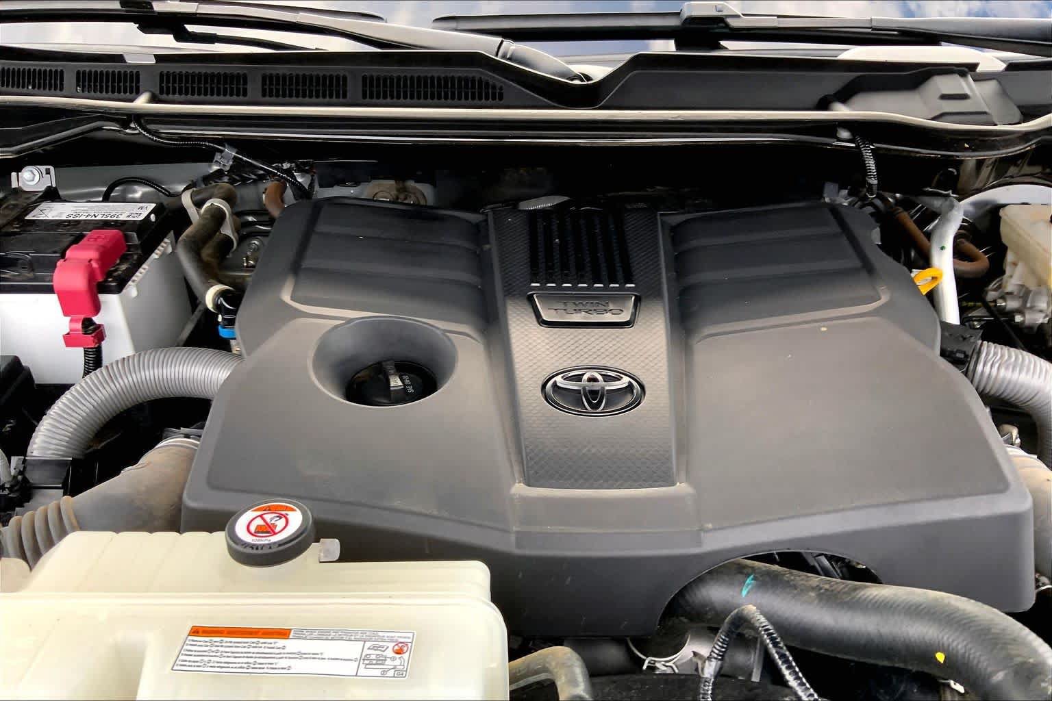 Used 2024 Toyota Tundra SR5 AWD/4WD image 32