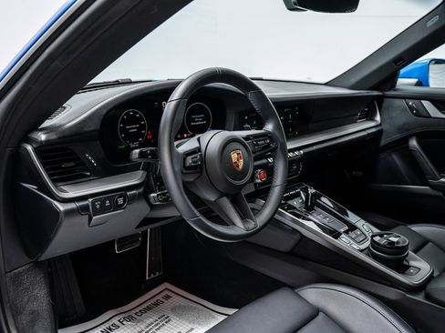 Used 2025 Porsche 911 Carrera image 15
