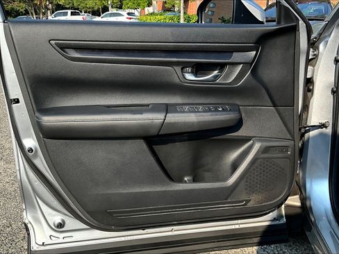 Used 2023 Honda CR-V EX image 18