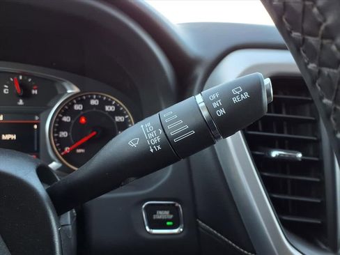 Used 2023 GMC Acadia SLT image 31