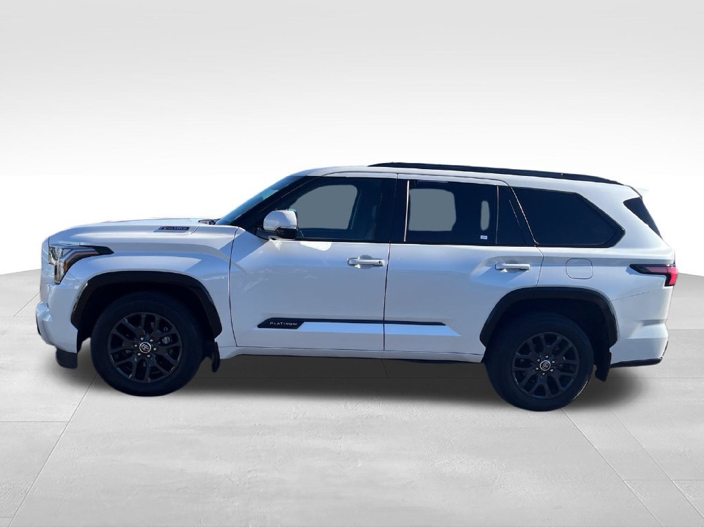 Used 2023 Toyota Sequoia Platinum AWD/4WD image 2