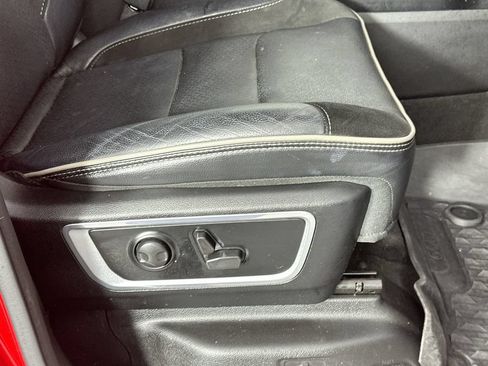 Used 2022 RAM 1500 Laramie AWD/4WD image 23