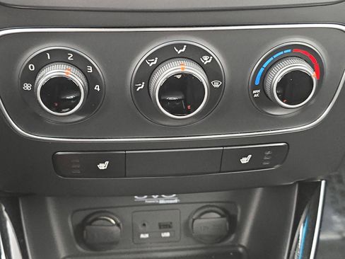 Used 2014 Kia Sorento LX image 22