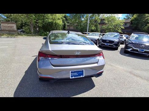 Certified 2023 Hyundai Elantra SEL w/ Convenience Package FWD image 7