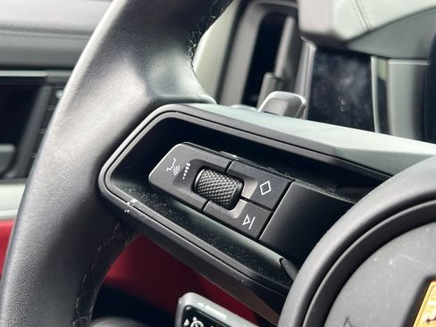 Certified 2024 Porsche Cayenne Coupe AWD/4WD image 24