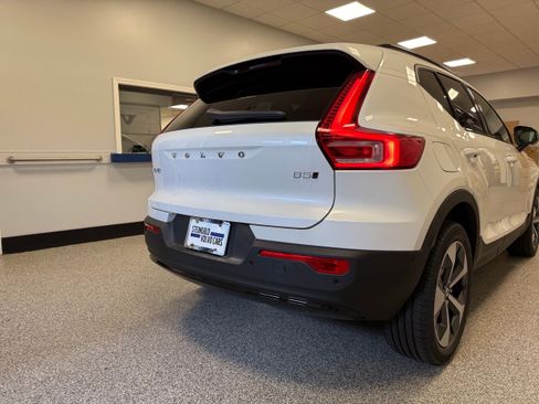 New 2026 Volvo XC40 B5 Plus w/ Protection Package Premier image 8