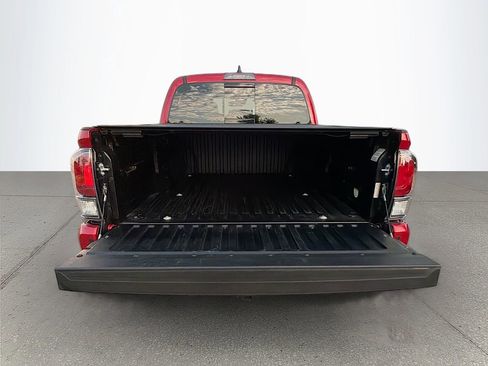 Used 2022 Toyota Tacoma Limited AWD/4WD image 13