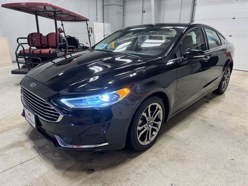 Used 2020 Ford Fusion SEL image 3