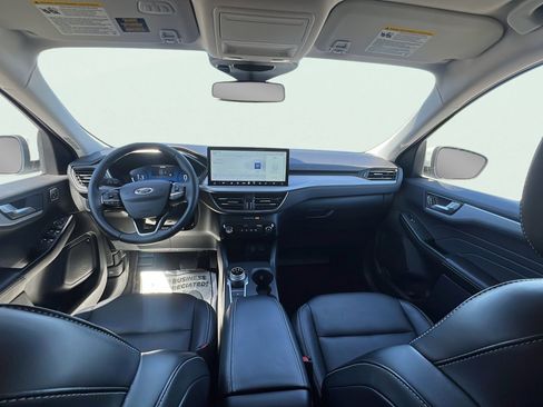 Used 2025 Ford Escape Platinum AWD/4WD image 18
