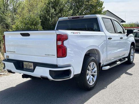 Used 2020 Chevrolet Silverado 1500 Custom w/ Custom Value Package AWD/4WD image 3