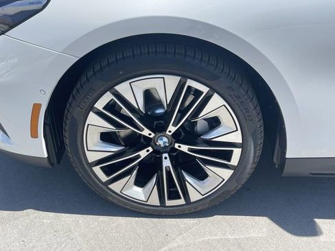 New 2025 BMW 530i image 10