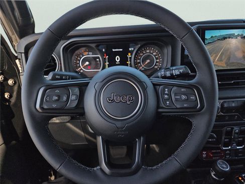 New 2026 Jeep Wrangler Unlimited Rubicon AWD/4WD image 22