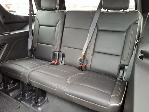 Certified 2023 GMC Yukon SLT image 6