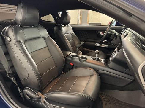 Used 2018 Ford Mustang GT Premium image 32