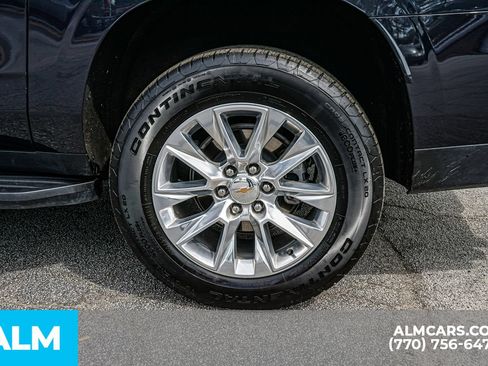 Used 2025 Chevrolet Suburban Premier AWD/4WD image 15