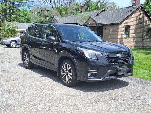 Used 2024 Subaru Forester Limited AWD/4WD image 3