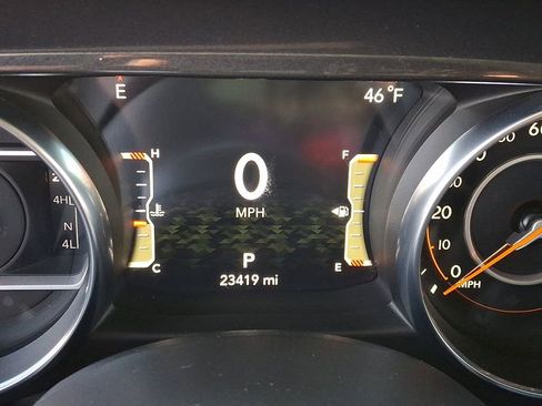 Used 2023 Jeep Wrangler Unlimited Sahara AWD/4WD image 26