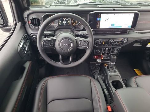 New 2025 Jeep Wrangler Unlimited Rubicon image 9