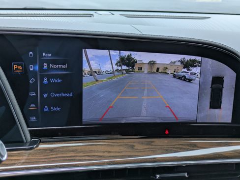 Certified 2024 Cadillac Escalade ESV Premium Luxury Platinum AWD/4WD image 31