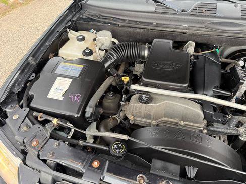 Used 2009 GMC Envoy SLE w/ Sun And Sound Package AWD/4WD image 38