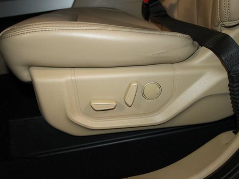 Used 2020 Ford F250 Lariat w/ Chrome Package AWD/4WD image 7