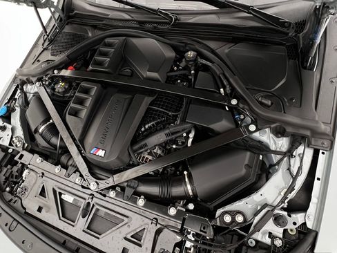 Used 2025 BMW M2 w/ Lighting Package image 28