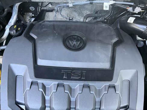 Used 2023 Volkswagen Tiguan SE FWD image 31