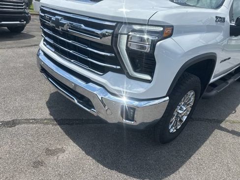 New 2026 Chevrolet Silverado 2500 LTZ w/ LTZ Plus Package AWD/4WD image 9