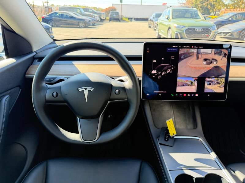 Used 2022 Tesla Model Y Long Range AWD/4WD image 19