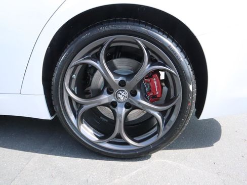 New 2025 Alfa Romeo Giulia image 25