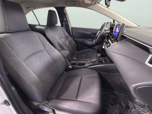 Used 2023 Toyota Corolla LE image 32