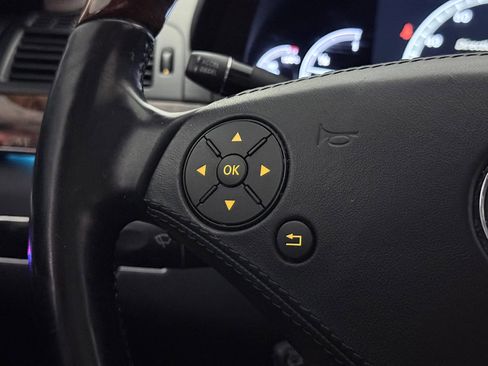 Used 2011 Mercedes-Benz S 550 4MATIC image 39