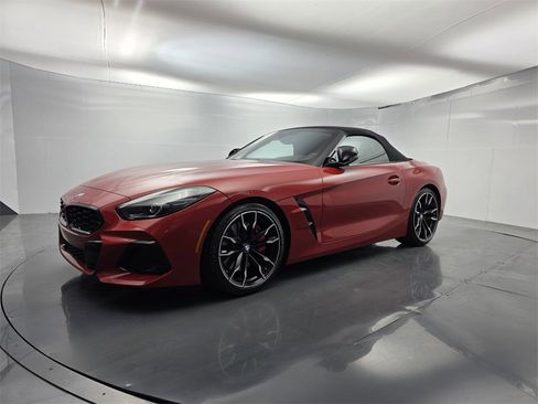 Used 2025 BMW Z4 M40i w/ Edition image 9
