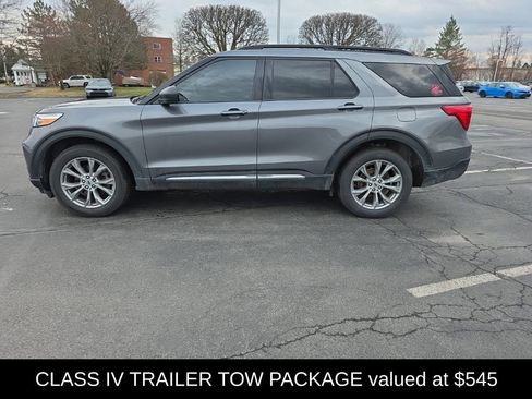 Used 2023 Ford Explorer XLT w/ Equipment Group 202A image 5