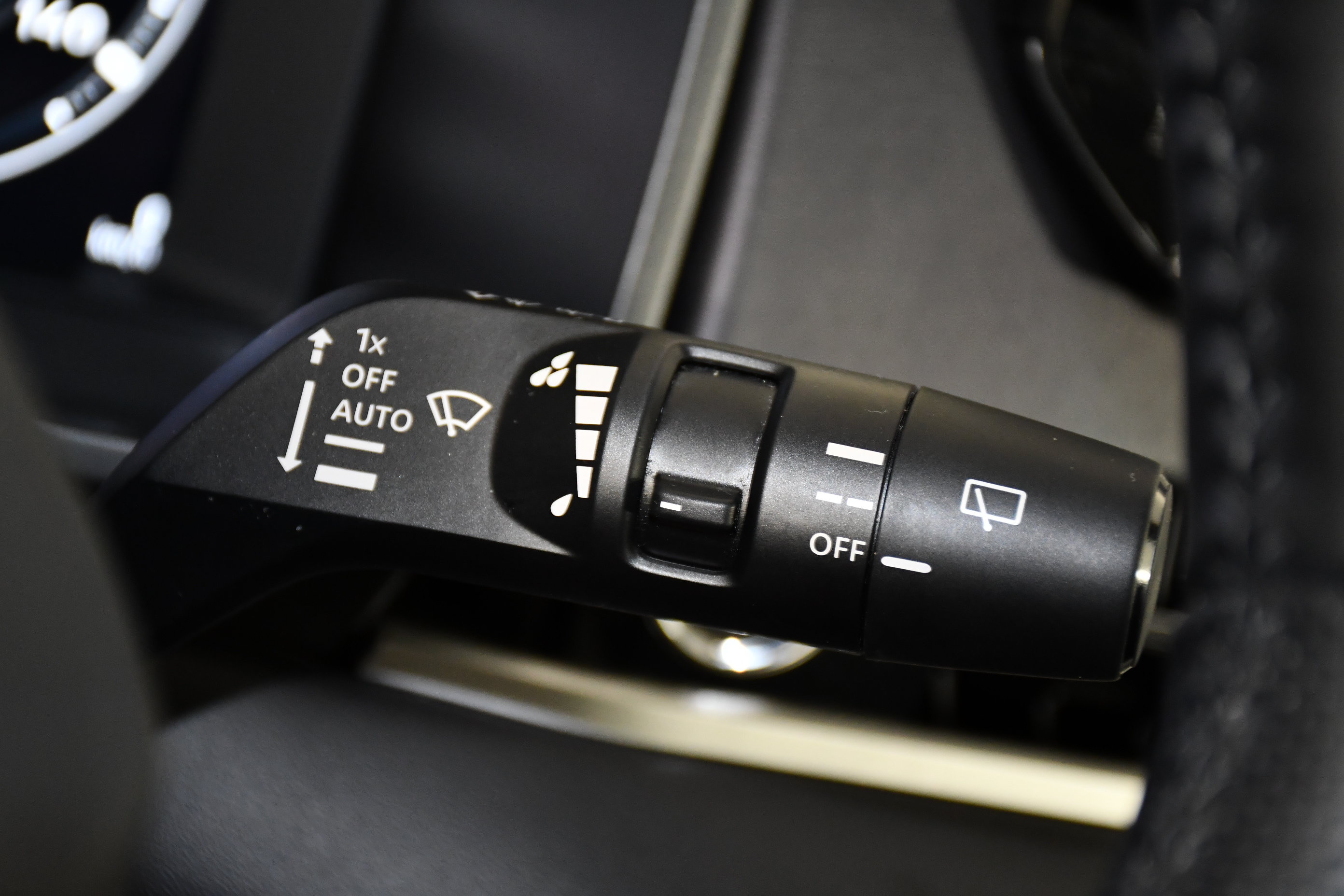 Used 2024 Mitsubishi Outlander SEL AWD/4WD image 23