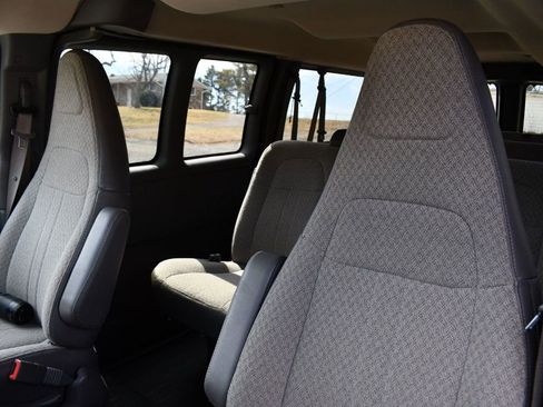 Used 2022 Chevrolet Express 3500 LS image 21