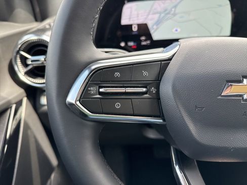 Used 2026 Chevrolet Equinox LT w/ Convenience Package II image 10