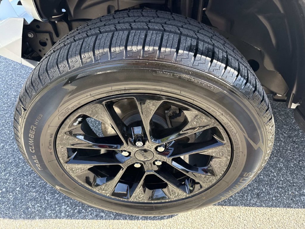 Used 2021 Jeep Wrangler Unlimited Sahara AWD/4WD image 12