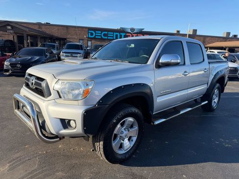 Used 2013 Toyota Tacoma 4x4 Double Cab w/ TRD Sport Pkg image 7