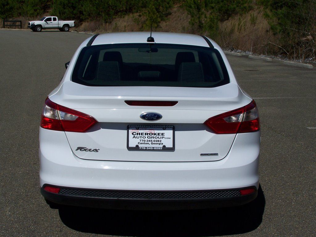 Used 2013 Ford Focus S FWD image 22