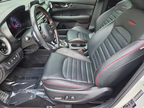 Used 2021 Kia Forte GT w/ GT2 Package FWD image 11