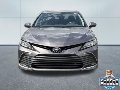 Used 2023 Toyota Camry LE FWD image 5