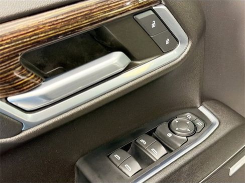 Used 2022 GMC Sierra 1500 Elevation w/ Preferred Package image 16