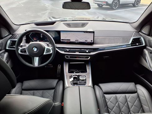 Used 2025 BMW X5 xDrive40i w/ M Sport Package image 28