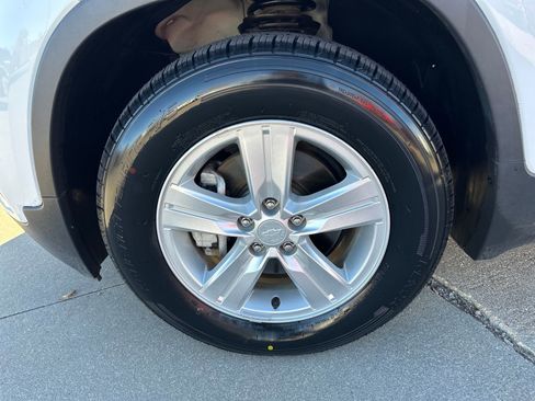 Used 2017 Chevrolet Trax LT w/ LT Convenience Package image 20