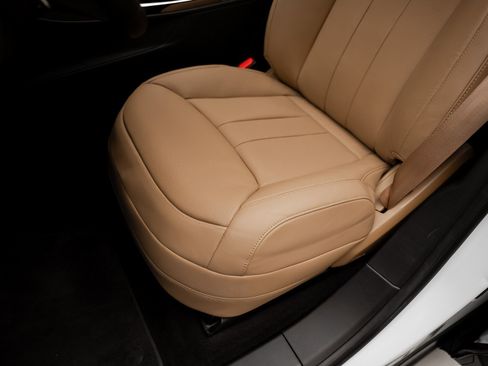 Used 2024 Land Rover Range Rover Sport SE image 58