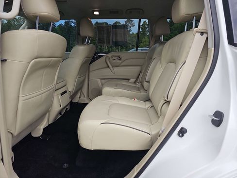 Used 2022 INFINITI QX80 Luxe w/ All-Season Package AWD/4WD image 17