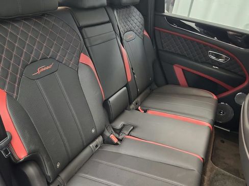 Used 2021 Bentley Bentayga Speed AWD/4WD image 40